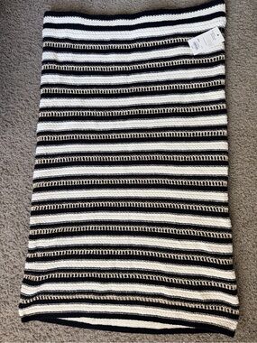 Nine West Womens XL Black White Gold Metallic Striped Knit Crochet Midi Skirt